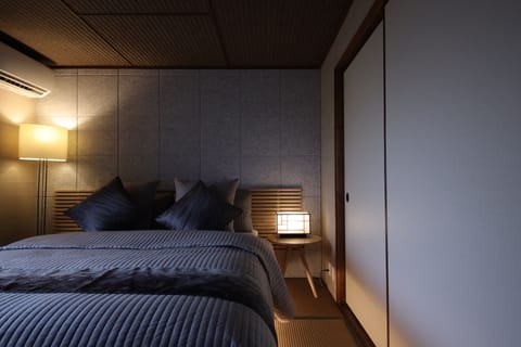 Ikko 8 | 2 bedrooms, individually decorated, individually furnished, desk