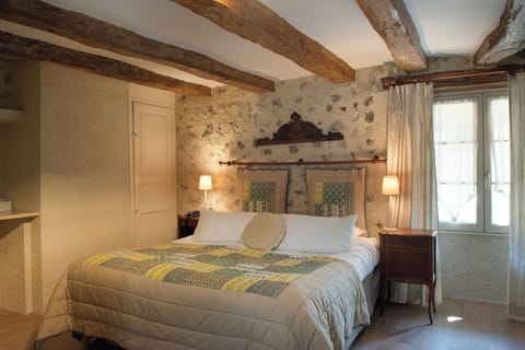 Individually decorated, desk, free WiFi, bed sheets