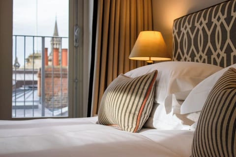 Superior Room, Balcony (Deluxe) | Egyptian cotton sheets, premium bedding, free minibar items