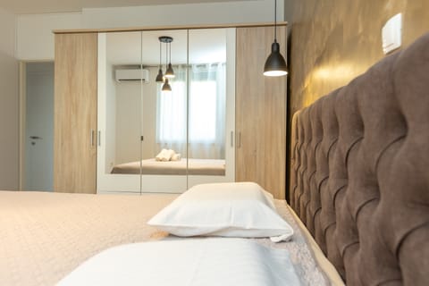 Apartment, 1 Bedroom | 1 bedroom, desk, free WiFi, bed sheets