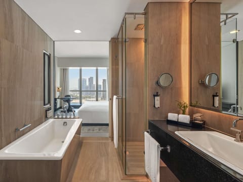 Superior Room, 1 King Bed, City View, Free Beach/Attractions Shuttle | Premium bedding, minibar, in-room safe, individually decorated