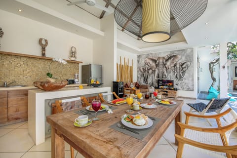 Luxury Villa, 2 Bedrooms, Private Pool | Dining room