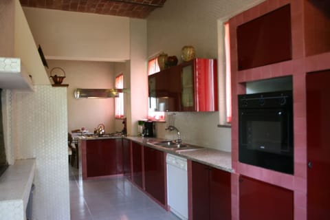 Villa, Multiple Bedrooms | Private kitchen | Fridge, microwave, oven, stovetop