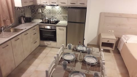 In-room safe, soundproofing, free wired internet