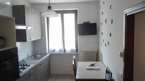 Panoramic Apartment, 2 Bedrooms, Balcony, Pool View | Private kitchen | Fridge, oven, stovetop, electric kettle