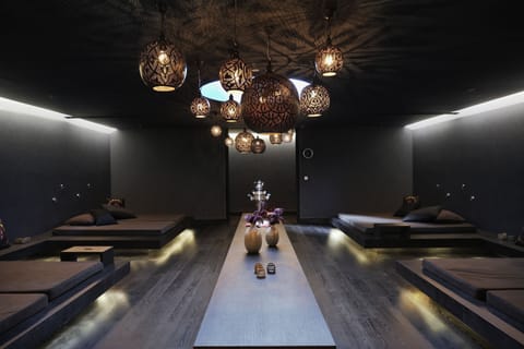 Couples treatment rooms, sauna, hot tub, steam room, Turkish bath