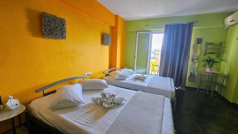 Quadruple Room | In-room safe, desk, soundproofing, free cribs/infant beds