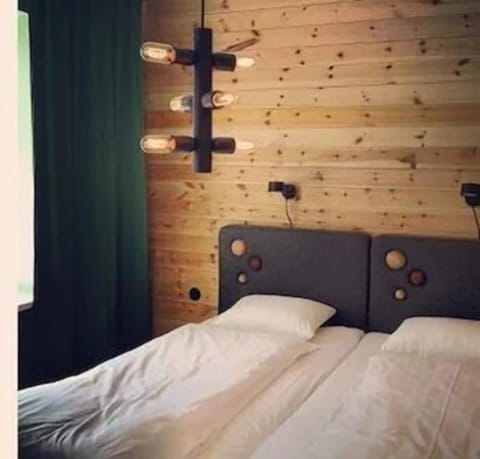 Double Room | Iron/ironing board, bed sheets