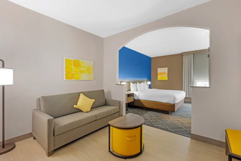 In-room safe, desk, laptop workspace, iron/ironing board