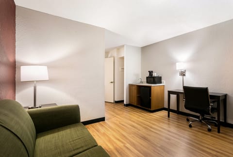 Blackout drapes, iron/ironing board, free WiFi, bed sheets