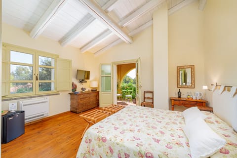 Superior Double Room | Minibar, in-room safe, free WiFi, bed sheets