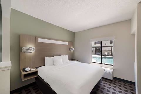 Premium bedding, pillowtop beds, desk, laptop workspace