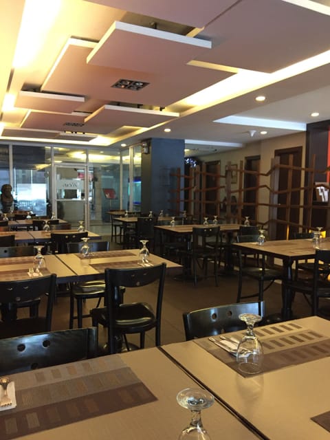 Daily cooked-to-order breakfast for a fee