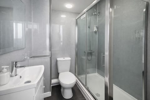 Double Room, Ensuite, Partial Sea View (ROOM ) | Bathroom