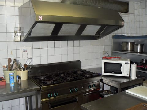 Fridge, microwave, coffee/tea maker, electric kettle