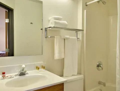 Free cribs/infant beds, rollaway beds, free WiFi, bed sheets