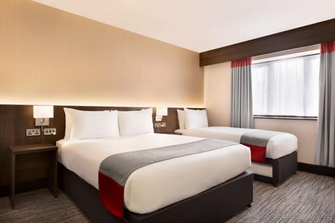 In-room safe, desk, iron/ironing board, free WiFi