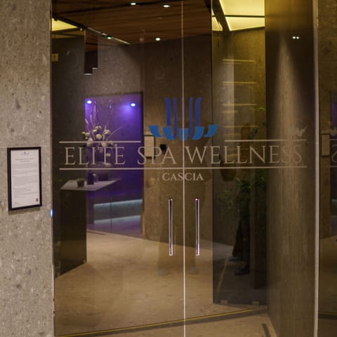 Sauna, hot tub, steam room, Turkish bath, body treatments, body scrubs