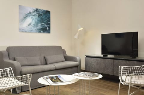 Deluxe Villa | Living area | 40-inch LED TV with satellite channels, TV