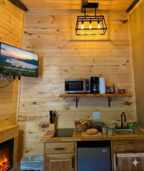 Studio | Blackout drapes, iron/ironing board, free WiFi, bed sheets