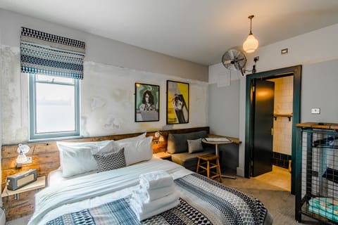 Double Room (King Room) | Individually decorated, desk, iron/ironing board, free WiFi