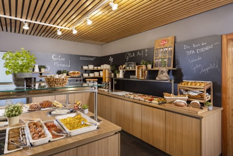 Daily buffet breakfast for a fee
