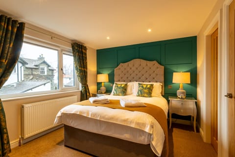 Family Suite, 2 Bedrooms, Non Smoking, Garden View | Egyptian cotton sheets, premium bedding, individually decorated