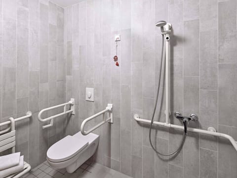 Shower, towels, soap, shampoo