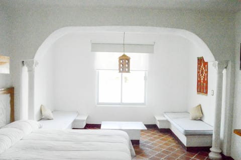 Premium bedding, down comforters, bed sheets