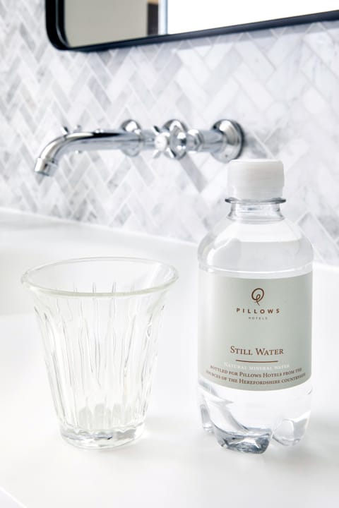 Shower, free toiletries, hair dryer, bathrobes