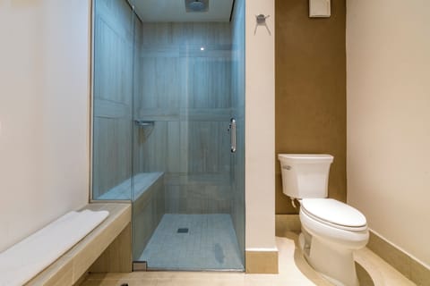 Executive Room, 2 Double Beds | Bathroom | Shower, hair dryer, towels