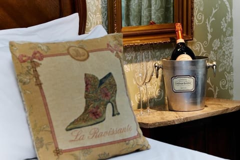 Deluxe Room | Individually decorated, individually furnished, free WiFi, bed sheets