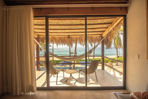 Deluxe Suite | Terrace/patio