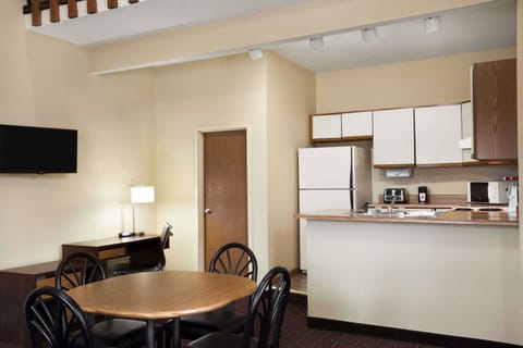 Efficiency, Loft, 1 King Bed, Non Smoking | Desk, iron/ironing board, free cribs/infant beds, free rollaway beds