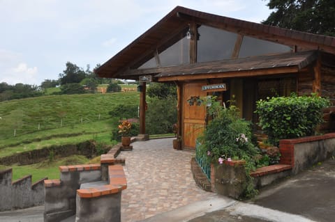 Deluxe Cabin | In-room safe, individually decorated, individually furnished