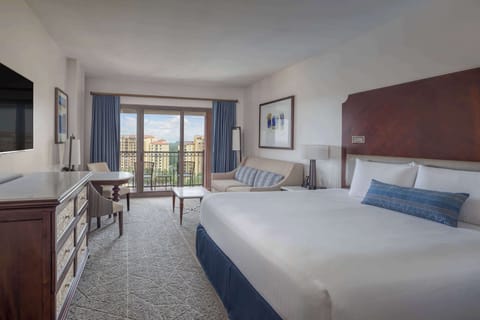 Premium bedding, pillowtop beds, in-room safe, desk