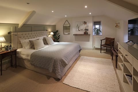 Deluxe Double or Twin Room, 1 Bedroom | Iron/ironing board, free WiFi, bed sheets