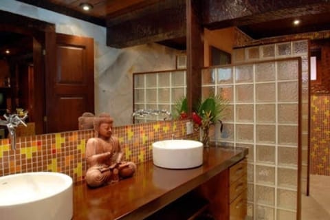 Honeymoon Room (Suite Lua de Mel Hidro Varanda Vista) | Bathroom sink