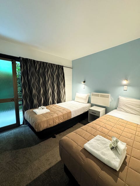 Budget Family Room | 8 bedrooms, Egyptian cotton sheets, premium bedding, Select Comfort beds