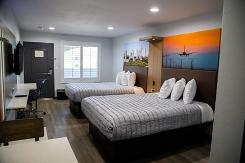 Single Room, 2 Queen Beds | Iron/ironing board, free WiFi, bed sheets