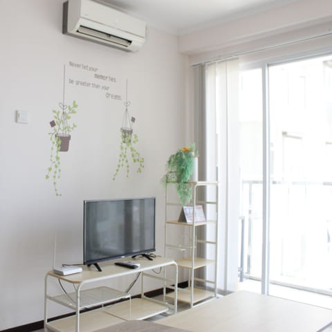 Room | Living area | TV