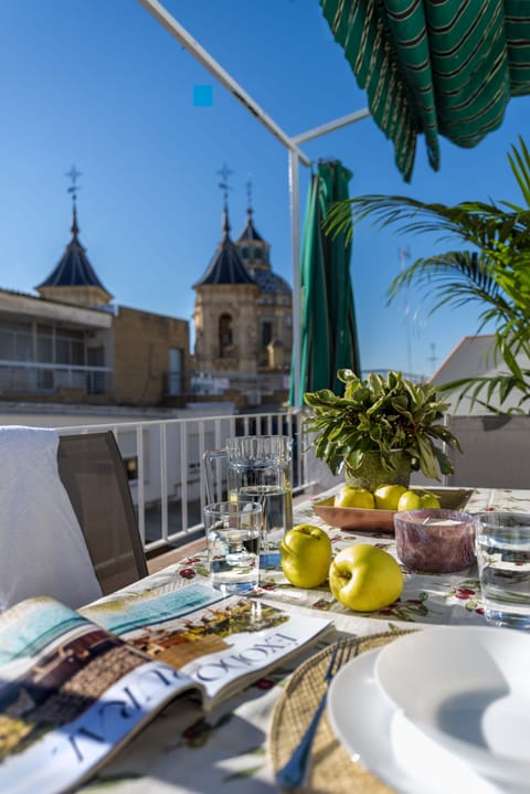 Apartment (4 Bedrooms) | Terrace/patio