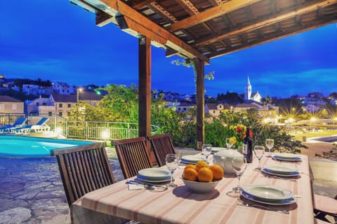 Villa | Terrace/patio
