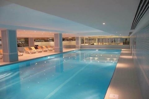 Indoor pool, sun loungers