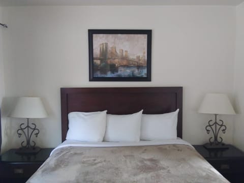 Free rollaway beds, free WiFi, bed sheets