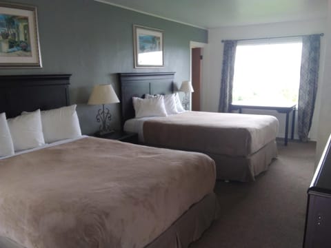 Free rollaway beds, free WiFi, bed sheets