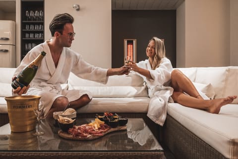 Couples treatment rooms, Turkish bath, aromatherapy, massages