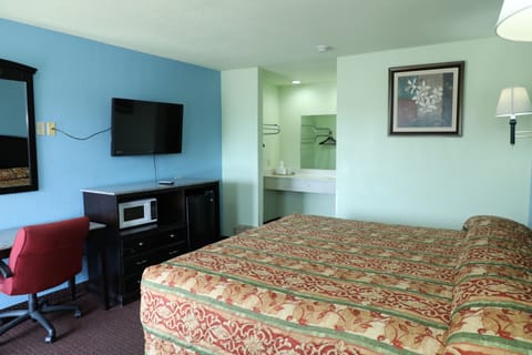 Desk, free WiFi, bed sheets, alarm clocks