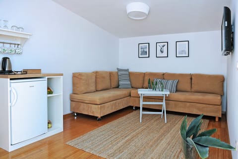 Superior Suite, 1 Bedroom, Balcony, Sea View | Living room | 32-inch LCD TV with satellite channels, TV