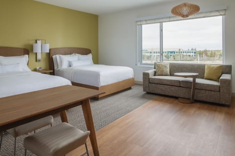 In-room safe, desk, laptop workspace, blackout drapes